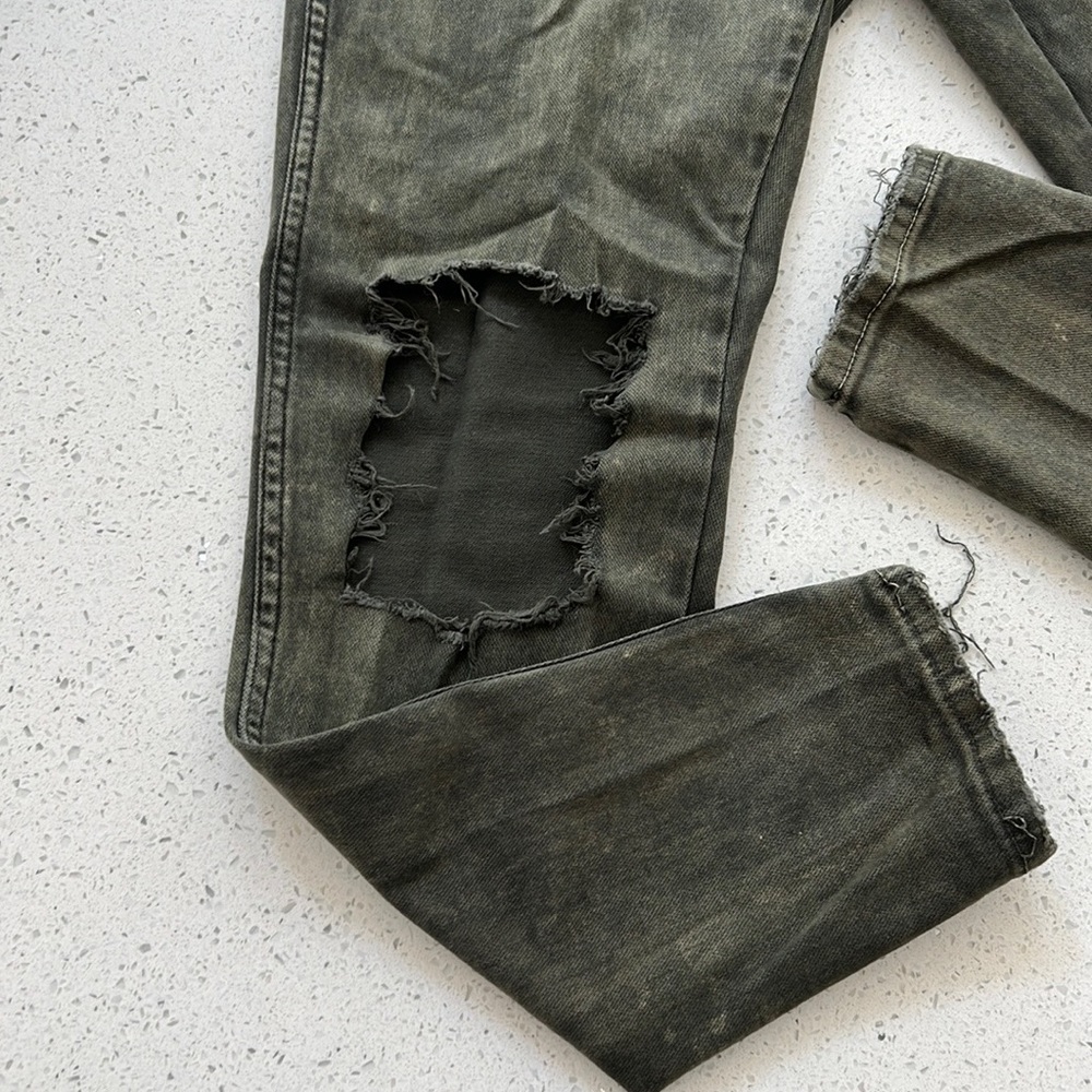 Zara Ripped Jeans - Picture 4 of 5